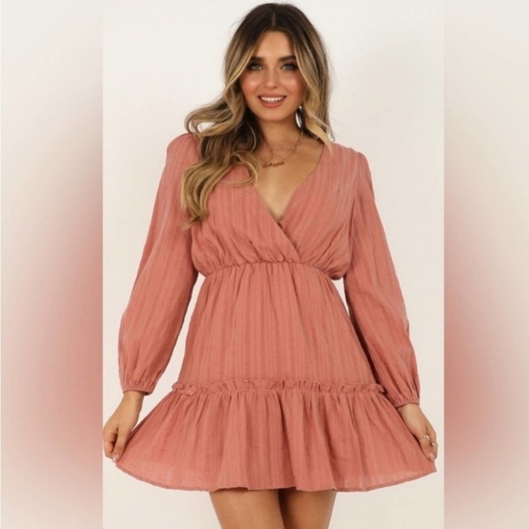 Showpo Fountain city dress in Blush size 4 NWT - Picture 1 of 6